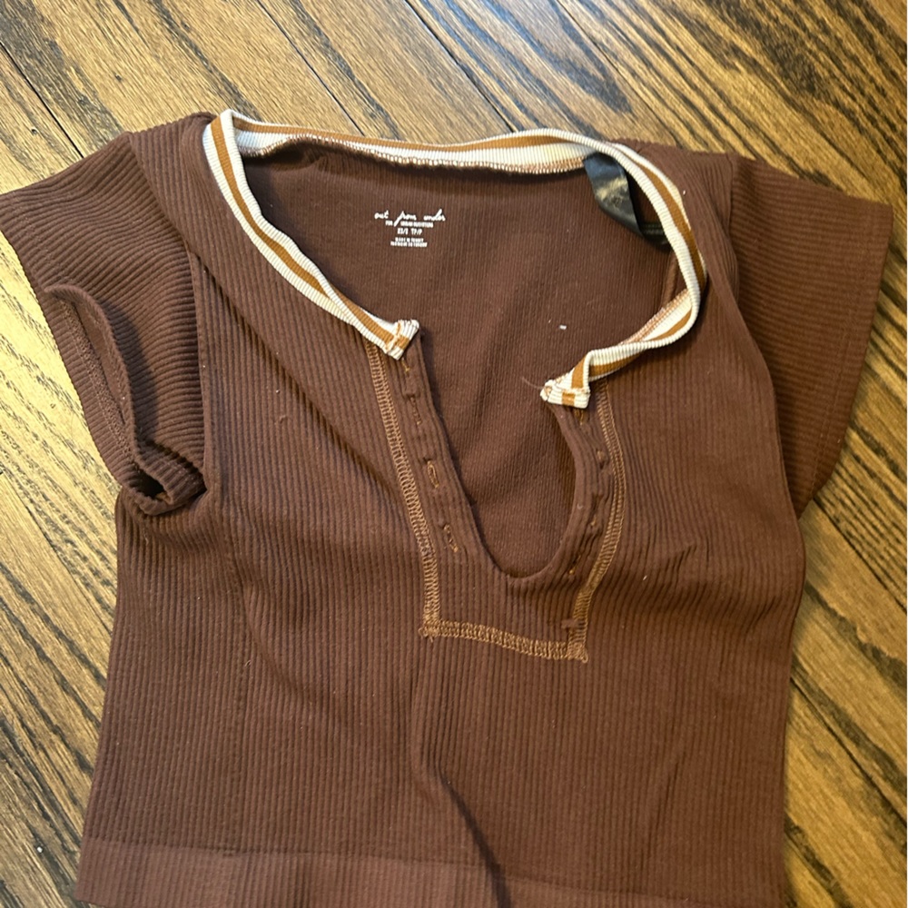 Urban outfitters brown crop top
